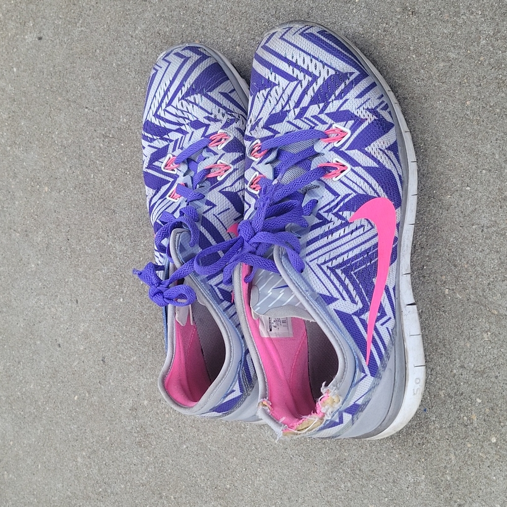 Nike tennis shoes